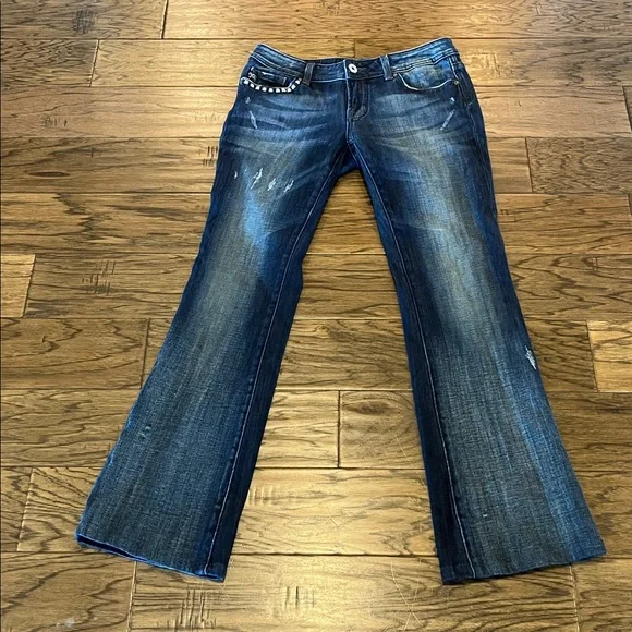 Miss Me Rivet Studded Pockets Low Rise Bootcut Size 28 - Picture 2 of 16